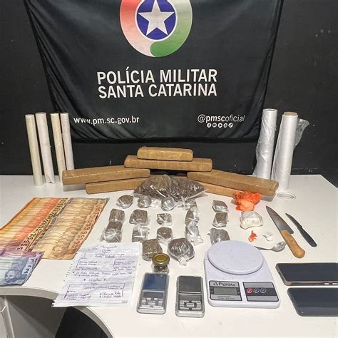 V Deo Dupla Presa Em Flagrante Por Tr Fico De Drogas Pol Cia