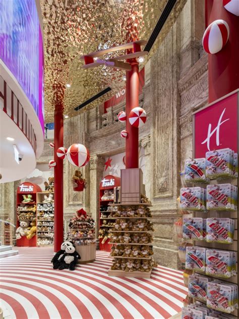 Hamleys Raddoppia In Italia E Apre Uno Store Nel Centro Di Roma