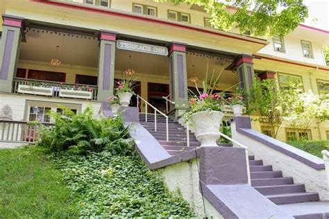 Terrace Inn and 1911 Restaurant | Reception Venues - Petoskey, MI