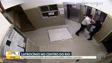 Porteiro Morto Ao Reagir A Ladr O Que Fingia Ser Entregador V Deo