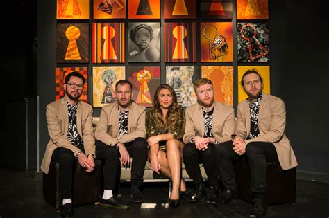 book  function band hire  party entertainment act scarlett