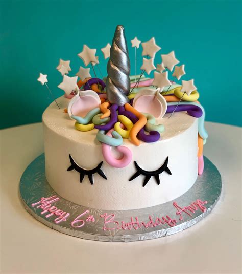 Custom : General Kids Birthday Cakes - Carousel Cakes