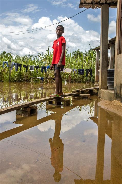 Plus De 15 Million Denfants En Danger Suite Aux Inondations