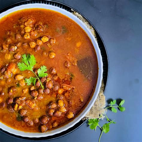 Delicious Kala Chana Curry - Instant Pot - Easy Indian Cookbook