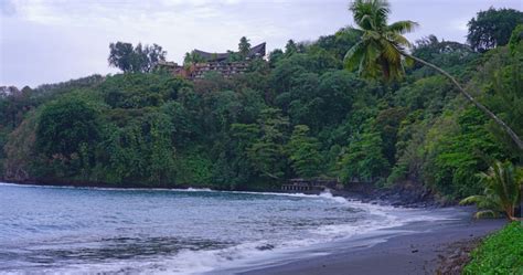 10 Most Beautiful Tahiti Beaches To Soak Up Sun, Sand, And Serenity