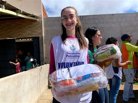 O Apoio Do Transforma Petrolina Projeto Distribui Cestas B Sicas