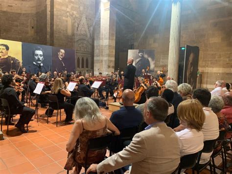 Andrea Colombini E L Orchestra Filarmonica Di Lucca Incantano Anche