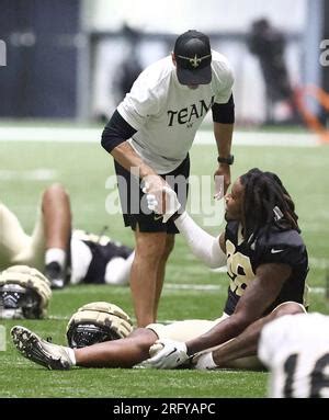 New Orleans Saints Cornerback Lonnie Johnson Jr 28 Runs Through