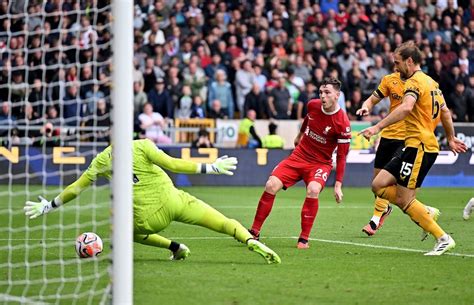 Liverpool Vence Wolverhampton De Virada E Assume Lideran A Provis Ria