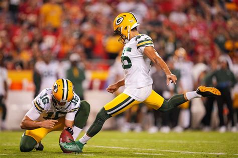 Commanders sign former Packers kicker amid controversy - Acme Packing ...