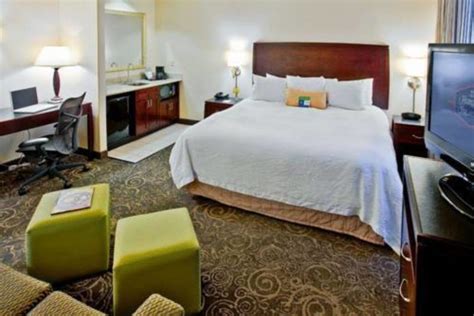 Hampton Inn & Suites Baltimore Inner Harbor | Visit Baltimore