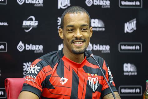 H Tr S Jogos Sem Sofrer Gols Luiz Felipe Comenta Evolu O Na Defesa