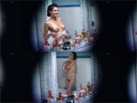 Naked Héléna Noguerra in Mumu