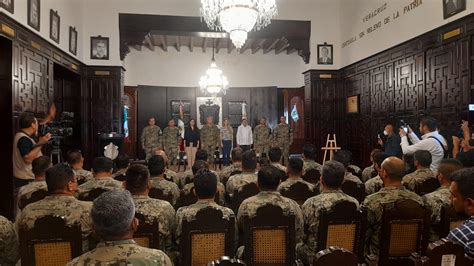 La Alcaldesa Paty Lobeira De Yunes Entrega Reconocimiento A La Armada