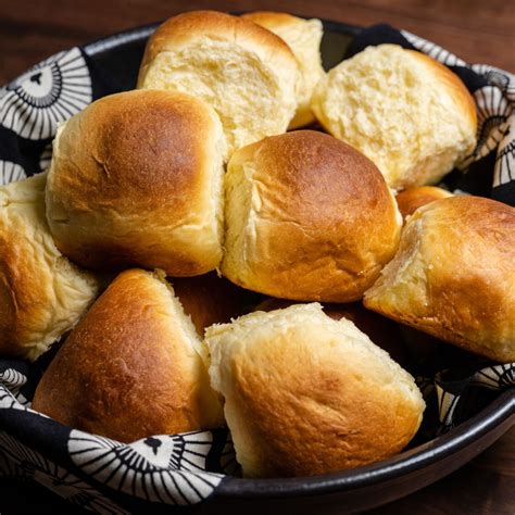 Brown And Serve Dinner Rolls From Food Network Food Network Recipes