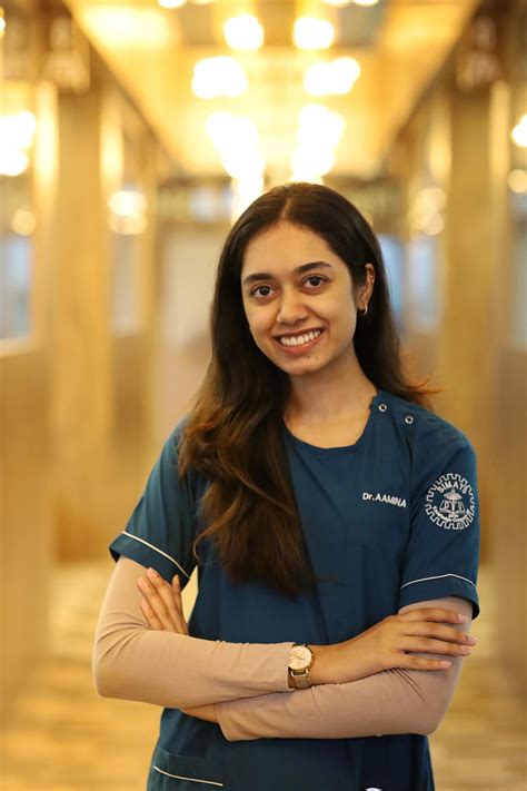 MS RESTORATIVE RESIDENTS — DEPARTMENT OF AESTHETIC DENTISTRY