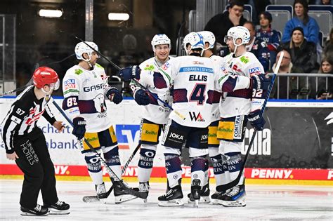 Eisb Ren Berlin Gewinnen Ausw Rtsspiel Bei Den Iserlohn Roosters