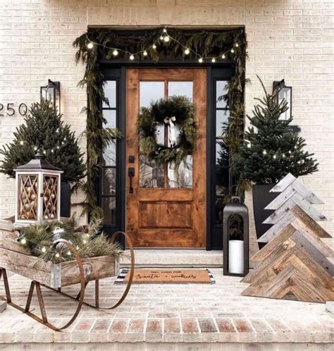 20 Brilliant And Inspiring Christmas Front Porch Decor Ideas To DIY