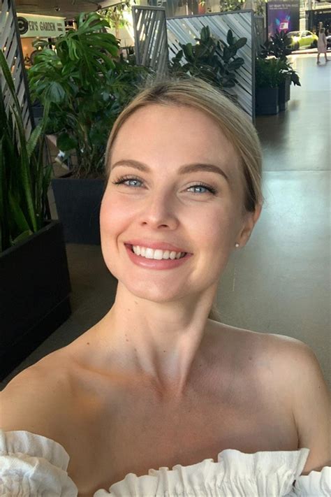 Beautiful Tatyana Y O From Gdansk With Blonde Hair Id Ladadate