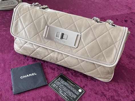 Chanel Beige Sac Class Rabat Bag 名牌 手袋及銀包 On Carousell