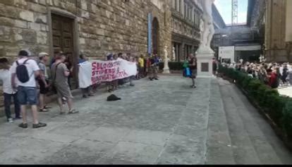 Gkn Rsu Protesta Sotto Palazzo Vecchio