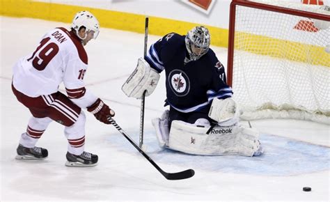 Nhl Scores Jets Use Shootout To Defeat Coyotes 4 3 Ctv News