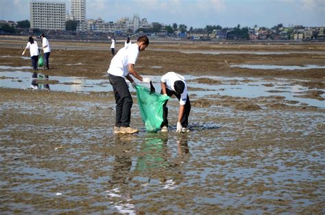 Indian Coast Guard Organises Cleanliness Drive At Dadar Beach