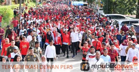 Gubernur Andi Sudirman Sulaiman Lepas Ribuan Peserta Jalan Santai Anti