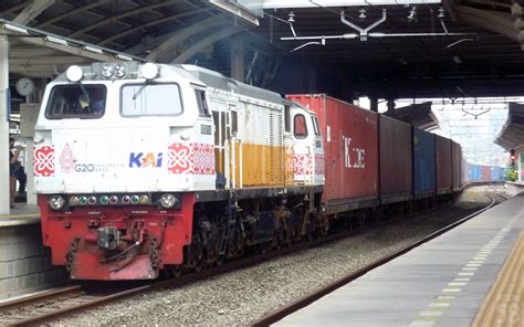 Kai Operasikan Lokomotif Dan Rangkaian Tematik Presidensi G Railway