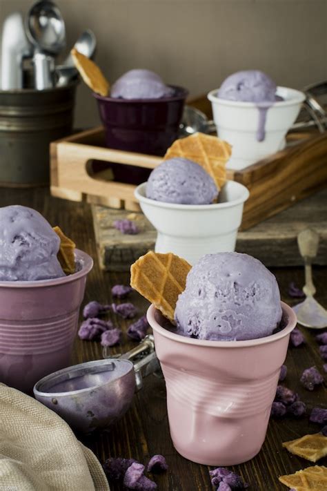 Helado De Violetas Delicado Sabor A Flores