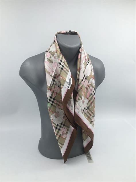 Burberry Cm Tartan Fleurie Scarf Catawiki