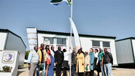 R34m To Get Flags In Every School