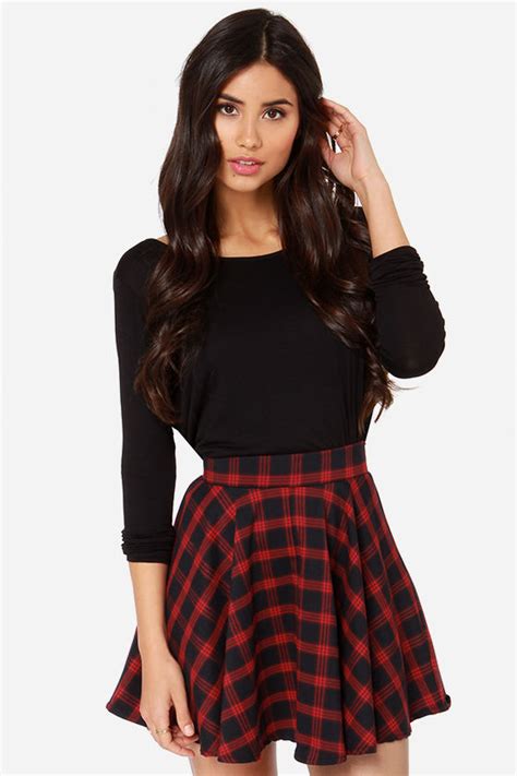 Be Chic In Red Plaid Skirt