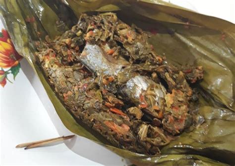 Resep Pepes Daun Singkong And Ikan Asin Oleh Henny Cookpad