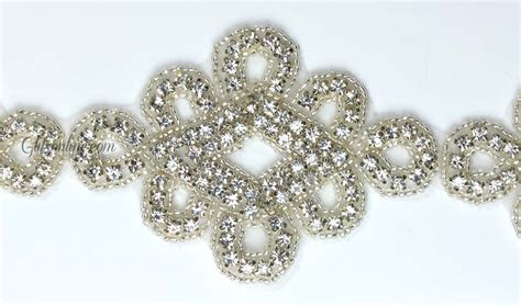 1083 Swarovski Crystal Rhinestone Trim Glitz And Glamour