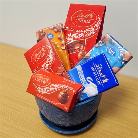 Chocolates in Ceramic Pot Gift Basket– MakeMyGift