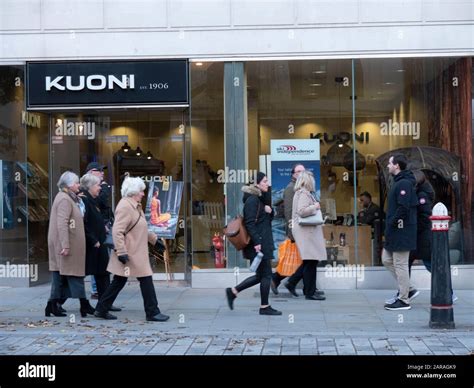 Kuoni travel agents shop front London Stock Photo - Alamy