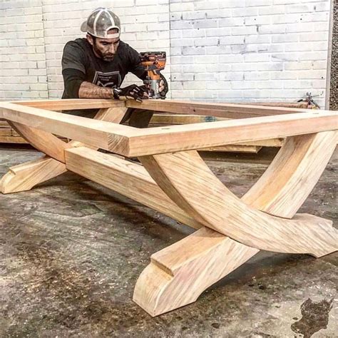 Sweeping Beam Coffee Table DIY Plans | Etsy | Table en bois rustique