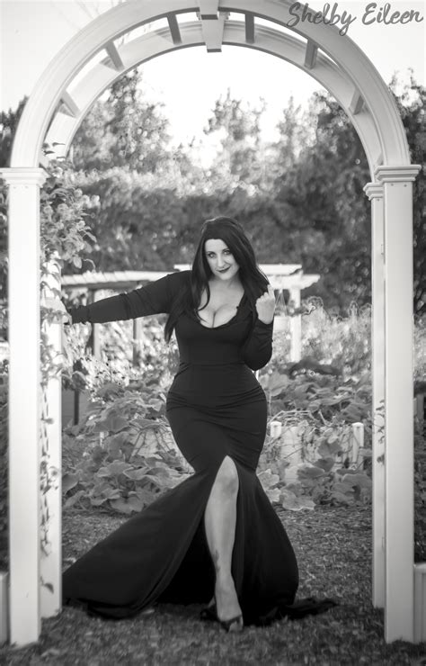 25 Best Morticia Cosplay Images On Pholder Cosplaygirls Cosplaybabes