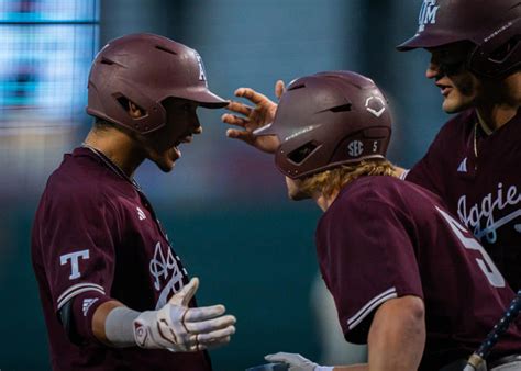 No 3 Texas Aandm Baseball Team Sweeps Ranked Opponent For First Time Since 2016 Crushing No 6