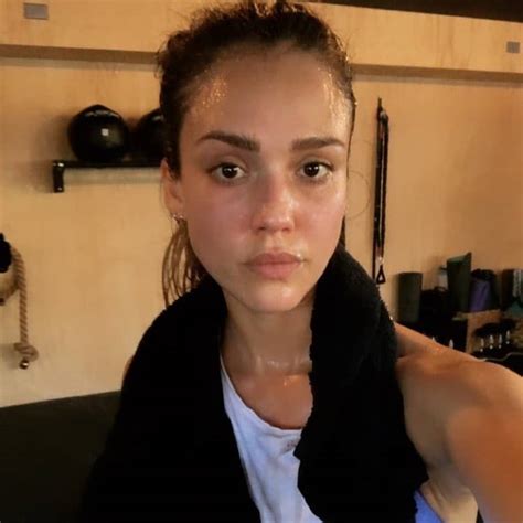 Top 10 Celebrities Without Makeup Looks