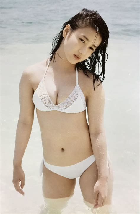 横山玲奈 写真集 Reina Is Eighteen N To S Dvd 生写真付 モーニング娘 19 美乳 美女 セクシー 美尻