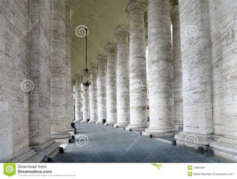 Bernini S Colonnade Stock Image Image Of Building Dome