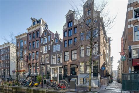 Voor Koop Jij Dit Grachtenpand In Amsterdam