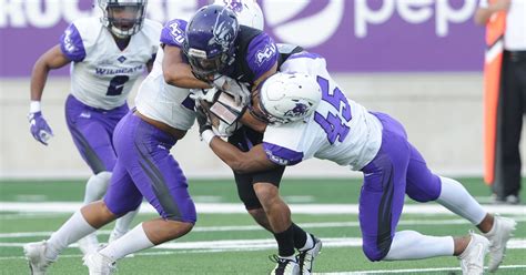 ACU football team signs eight players, including four linemen