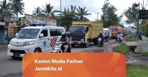 Pemprov Jambi Akan Minta Csr Untuk Perbaiki Jalan Yang Rusak Imbas Batu