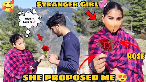 Cute School Girl💞 Proposed Me 😍 Propose Prank On Me😨 Best Propose