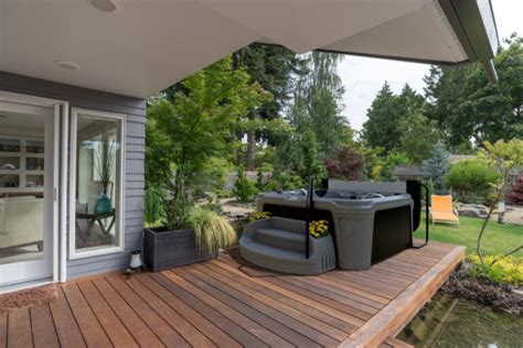 DayDream 3500S 6 Person 35 Jet Plug And Play Hot Tub With 2 LED Waterfalls Built By AquaRest