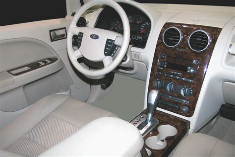 2005 Ford Freestyle - Information and photos - MOMENTcar