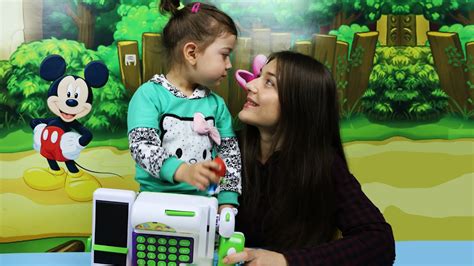 СУПЕРМАРКЕТ. Играем вместе с Эмилюшей в магазин. Детская касса - YouTube